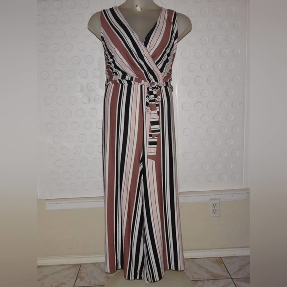 TORRID 11949619 Pink Striped Textured Knit Culotte Jumpsuit plus size 4X 24 26 4 - Picture 6 of 10